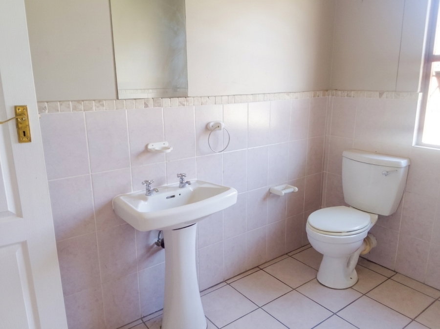 2 Bedroom Property for Sale in Waterval East North West